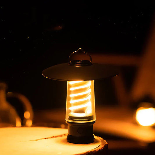 Vielseitige Led-campinglaterne Mit Taschenlampenfunktion